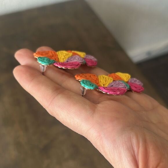 Flower Drop Earrings Floral Raffia Boho Statement Dangle Trendy Cute Earrings - Picture 8 of 9